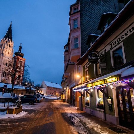 Отель Gasthof Zum Jaegerwirt Мариацелль Экстерьер фото